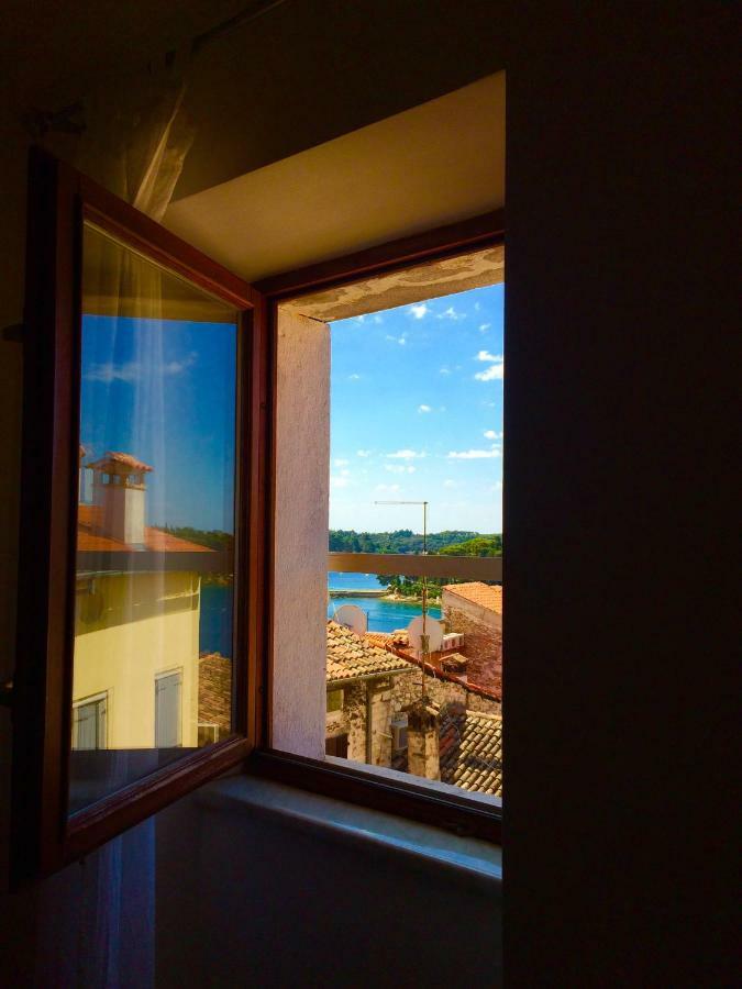 Casa Plava Sea View Apartment Ровинь Экстерьер фото